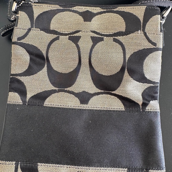 Crossbody Coach Bag - Picture 1 of 2